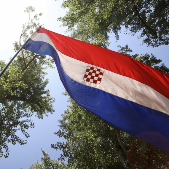 Hrvatska: Ustaškim simbolima oskrnavljena skulptura u Spomen-parku Dotrščina