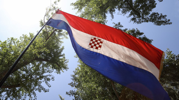 Skandal u Hrvatskoj; Nagradili pisca zagovornika pedofilije: Opevao silovanje maloletnice FOTO