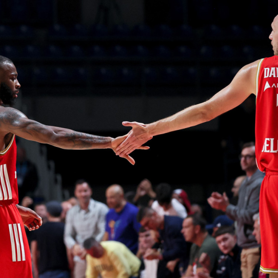 Zvezda u Emiratima – juri osmu pobedu u nizu