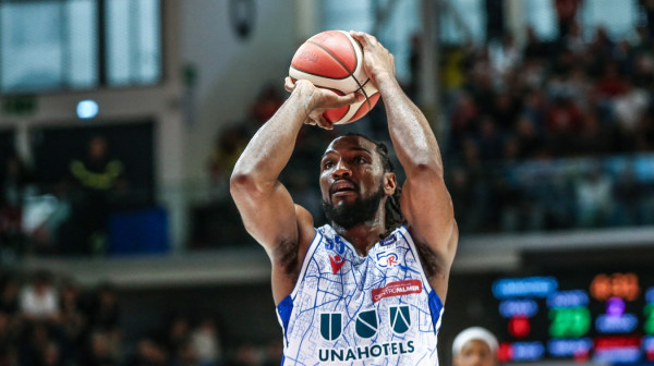 Farid debituje protiv Pariza: "Biće to dobar test"