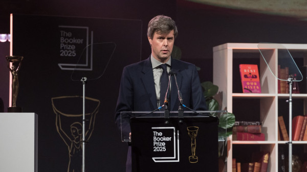 Dejvid Salaj osvojio Bukerovu nagradu za roman "Flesh"