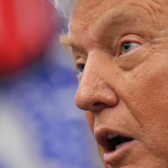 Žena iz Teksasa osuđena na 27 meseci zatvora; Pretila da će ubiti svakoga ko krene na Trampa