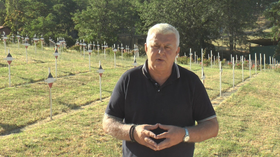 Grobovi ratnika iz slavnog vremena: Zoran na Kajmakčalanu decenijama čuva sećanje na neznane junake