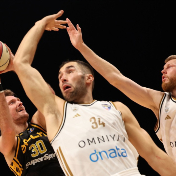 Ubacio Zvezdi 20, pa poručio: "Pobedili smo najbolji tim u Evroligi"