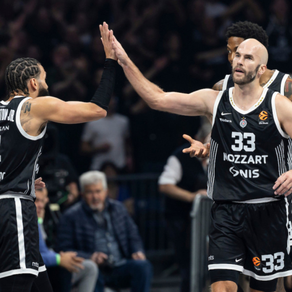 Poluvreme: Partizan vodi – Monako ima velikih problema!