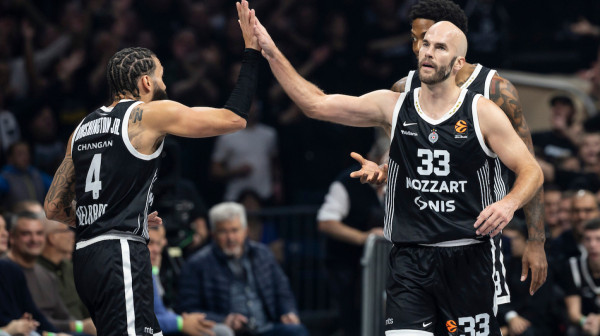 Poluvreme: Partizan vodi – Monako ima velikih problema!