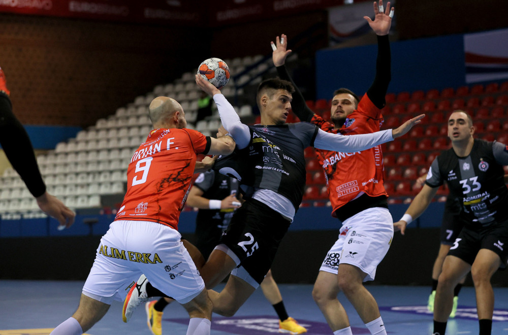 Rukometaši Partizana slavili pred praznim tribinama