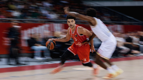 Strašan Hapoel deklasirao Baskoniju – Brajant u "MVP modu", Micić dvocifren