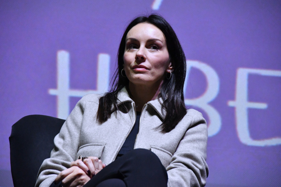 Dugotrajni aplauz i ovacije za glumačku ekipu filma Hajduk u Beogradu