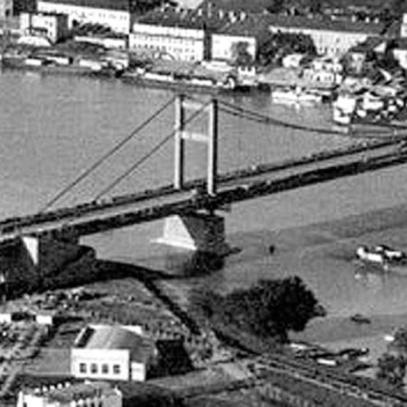 Prava istina o Starom mostu: "Beograđani gledali kako puni nemački kamioni odvode civile, žene, decu, starce"