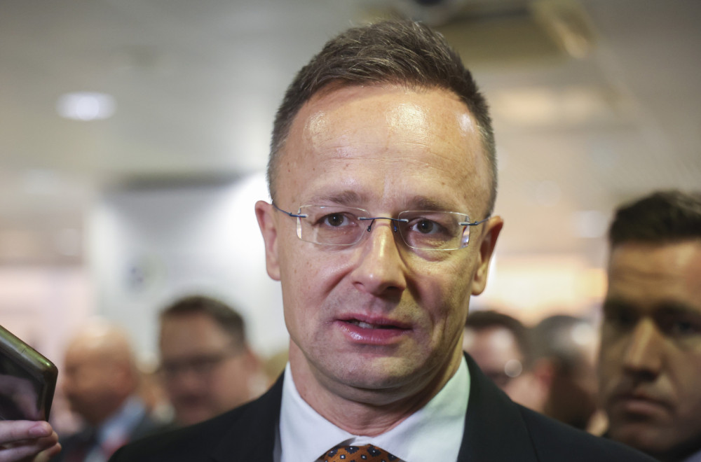 Sijarto: Vreme je da se zaustavi ovo ludilo