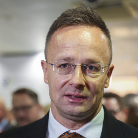 Sijarto: Vreme je da se zaustavi ovo ludilo