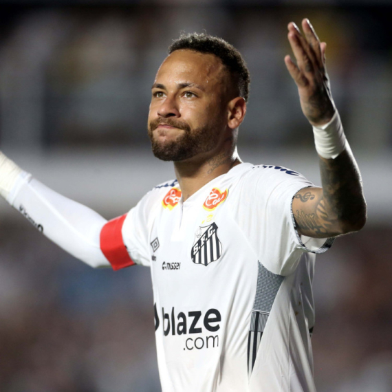 Santos pred ispadanjem – Nejmar "u ratu" sa sudijama, svojim trenerom, novinarima