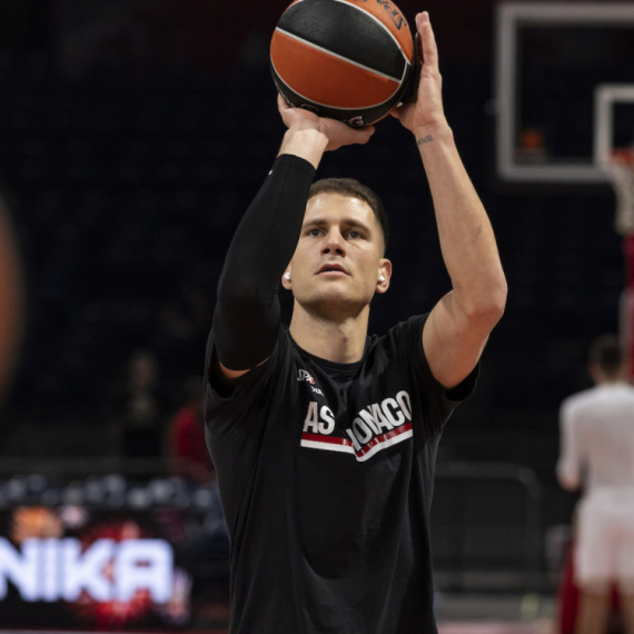 Zvezda dodatno oslabljena – aplauzi za Nedovića i Mirotića VIDEO