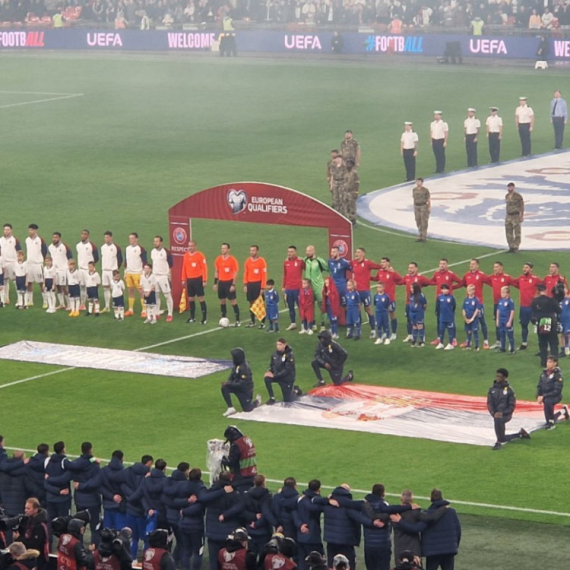 Počeo je spektakl na "Vembliju" – Srbija protiv Engleske!