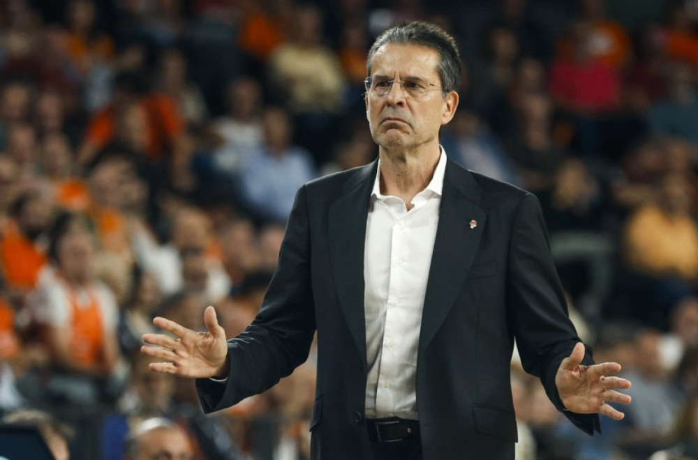 Sramotna pres konferencija u Parizu VIDEO