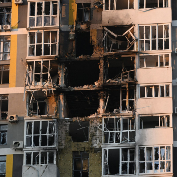 Pogođena ambasada – žestok napad FOTO/VIDEO