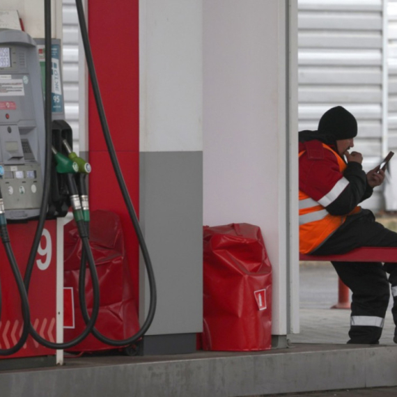 Oglasio se Lukoil: "Pregovaramo s više kupaca"