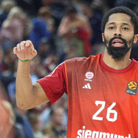 Sreća pogledala Efes i Kokoškova – Dinvidi promašio za pobedu Bajerna