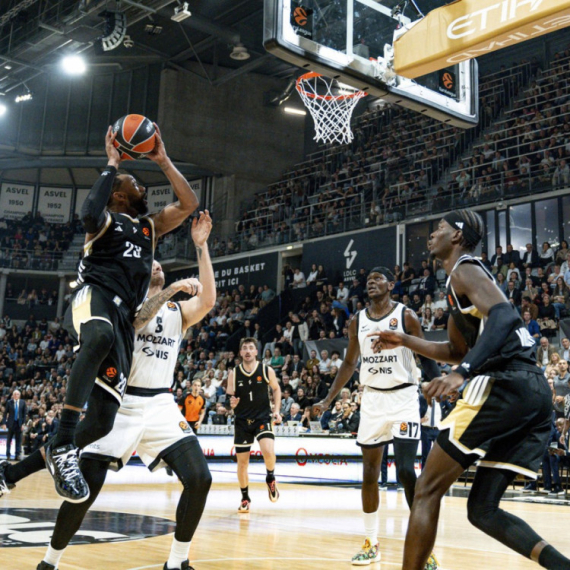 Debakl Partizana – izgubio od najgoreg tima Evrolige!; Obradović bez dlake na jeziku: "Ne znam..."