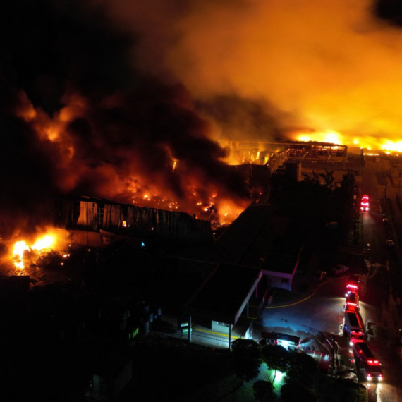 Sve gori: Više od 20 osoba povređeno; Dramatični snimci VIDEO