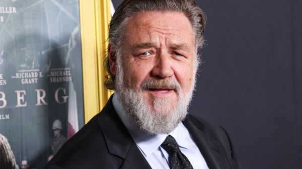 "Zašto, dođavola, ovo radiš?": Rasel Krou otkrio najbizarniji trenutak na setu VIDEO