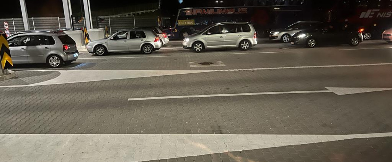 Vozači iz Srbije satima zaglavljeni u kolonama: "Večeras nas čeka haos"