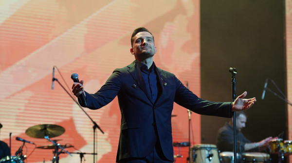 Sve ganuo pesmom: Mirza Selimović oduševio publiku u Sava centru FOTO/VIDEO