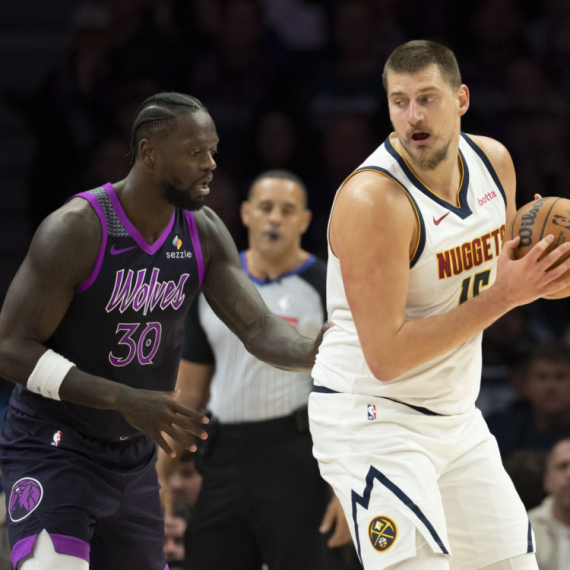 Ma, kakva povreda! Denver "gazi" – sedmi trijumf u nizu i sedmi tripl-dabl Nikole Jokića!