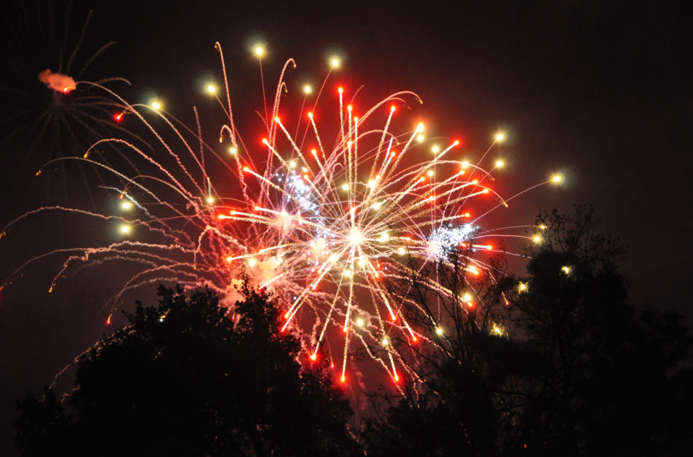 Pojava na nebu iznad Diznilenda izazvala niz teorija zavere: Konačno otkrivena istina