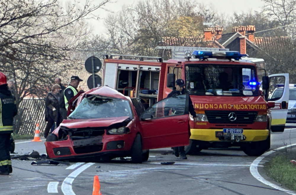 Tragedija kod Čačka: Poginuo mladić, čitava porodica povređena FOTO