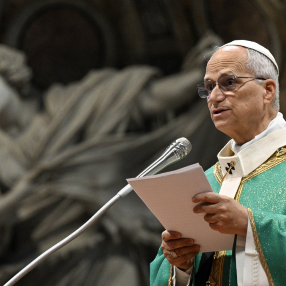 Papa ima poruku za Trampa