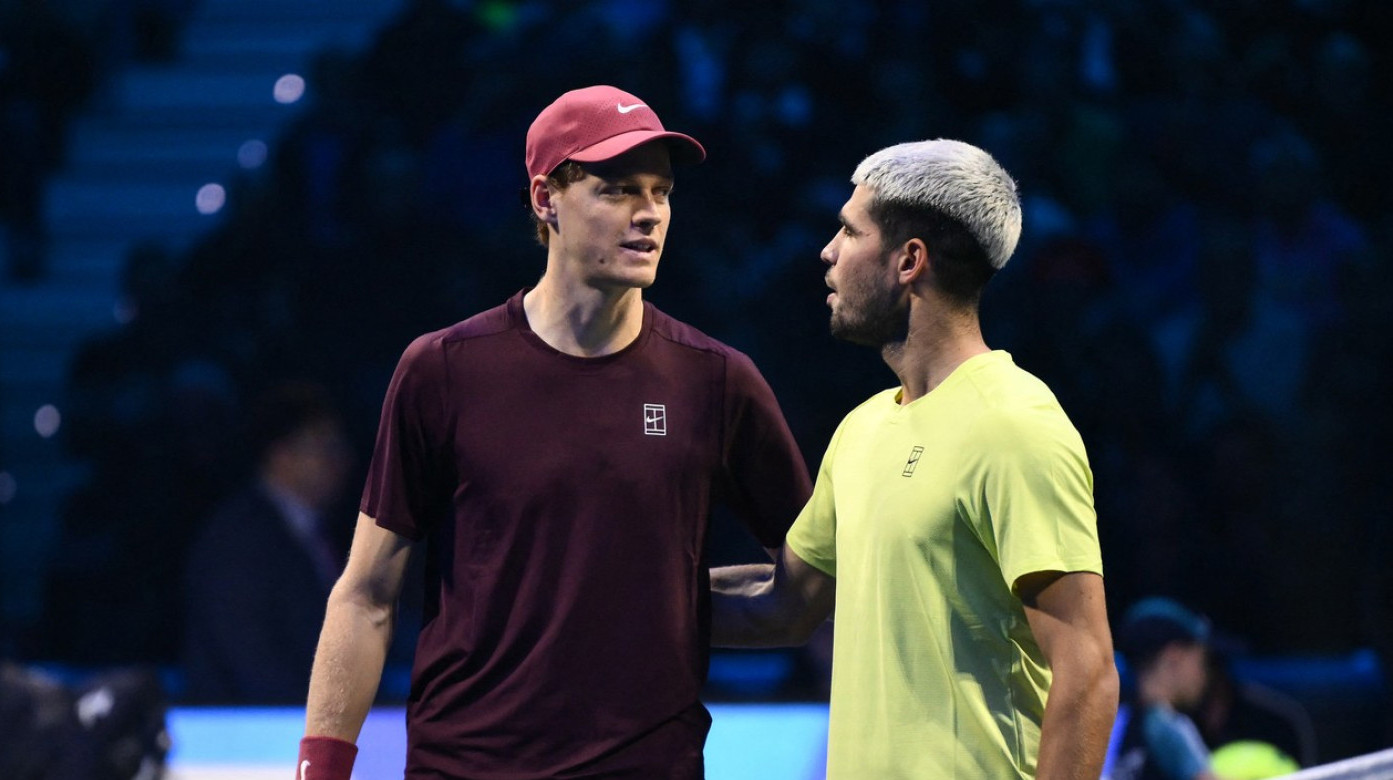 Ozbiljna borba Sinera i Alkarasa – smeši nam se drama u I setu