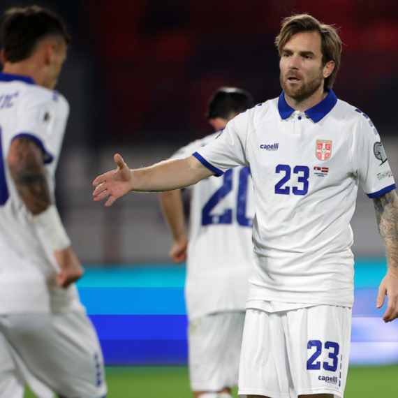 Rezervisti Srbije sprečili novu sramotu; Paunović: "Ne znam šta ti nije jasno?" VIDEO