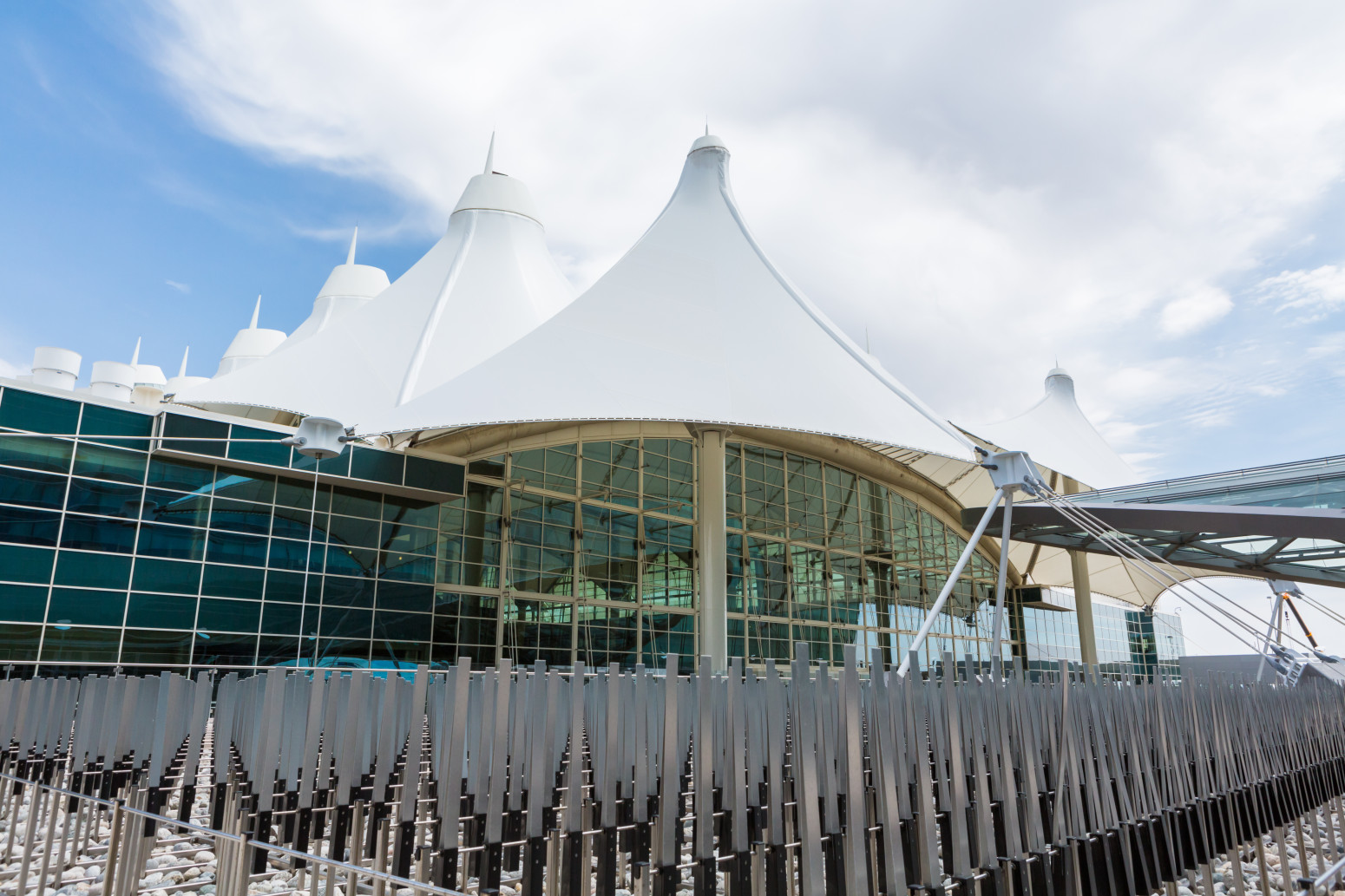 Bizarne teorije zavere o najjezivijem aerodromu na svetu: Šta se krije iza jezivih priča? FOTO