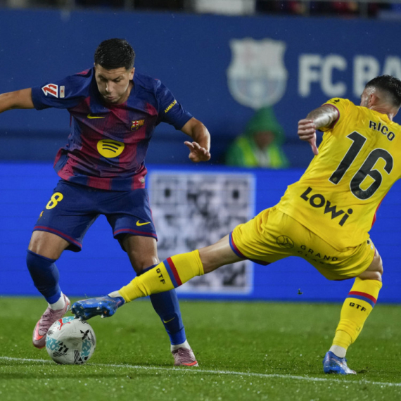 Porto i Štutgart zovu Barsinog fudbalera