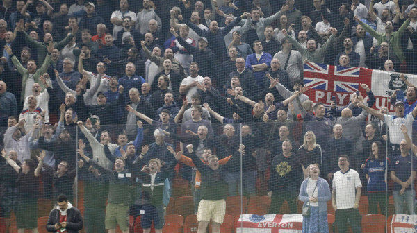 Bizarna situacija u Tirani – Englez se zaglavio! VIDEO