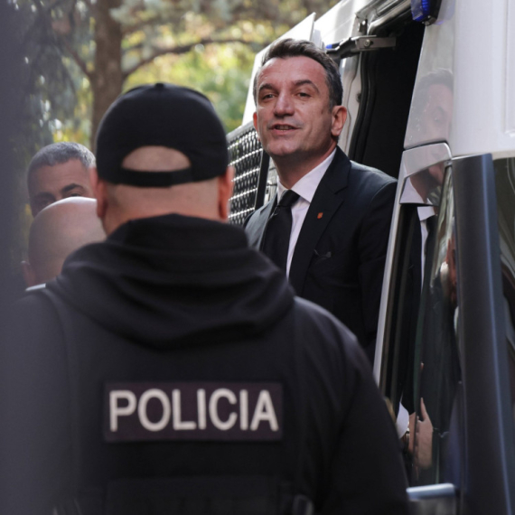 Albanija otvorila sve Klastere u pregovorima sa EU, a gradonačelnik Tirane vodi grad iz zatvora FOTO