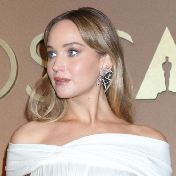 Prorez na nezgodnom mestu otkrio previše: Od opuštene mame do seksi zavodnice FOTO