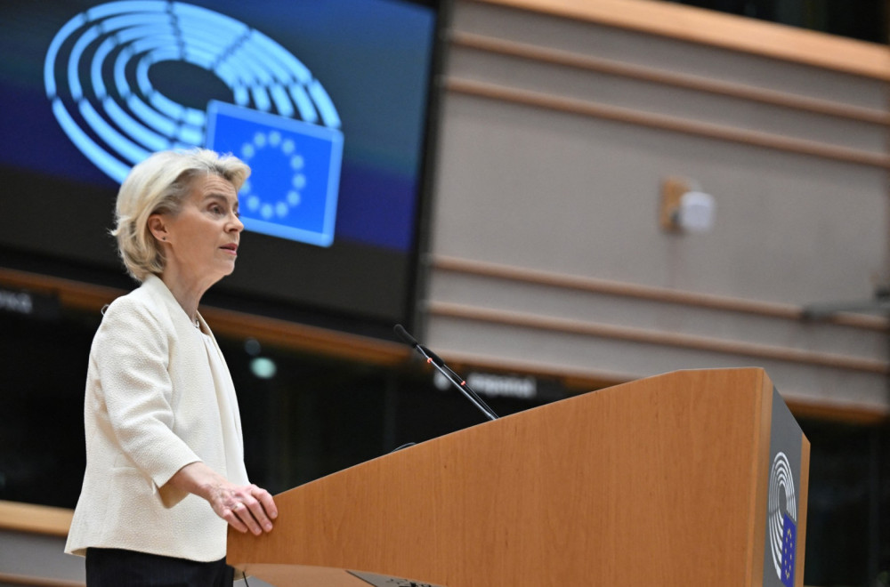 Briselu je ostalo mesec dana