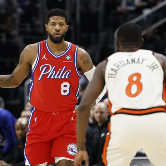 Vraća se Pol Džordž