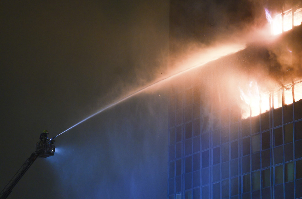 Poznato zašto je buknula vatra u zagrebačkom neboderu: Simbol grada pred rušenjem