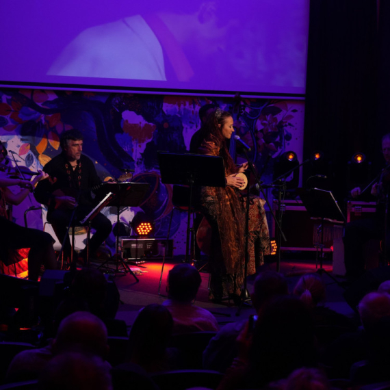 Muzičko putovanje kroz evergreen hitove: Nezaboravno veče uz kvartet "Rocher" i specijalnu gošću Madam Piano