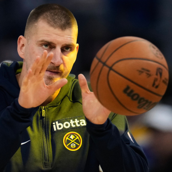 "Jokić je najprecenjeniji košarkaš – sedite tu i hvalite..."