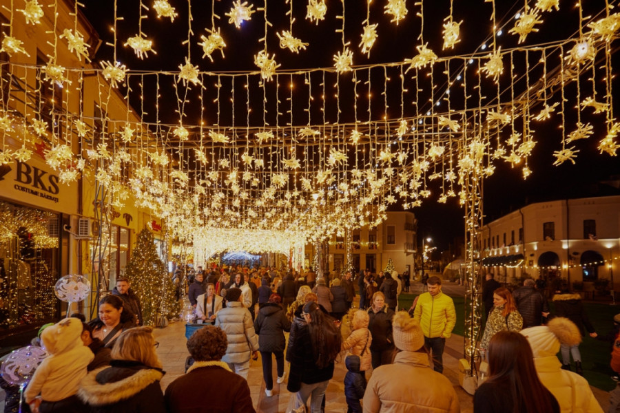 Najveći božićni sajam u Evropi je u našem komšiluku: Ogroman novogodišnji advent oduševljava posetioce FOTO