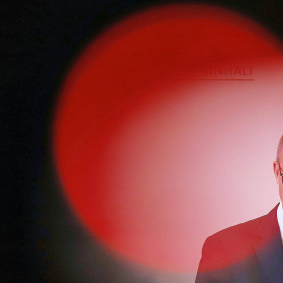 Šok; Sprečen napad na avion Fridriha Merca