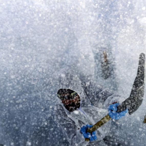 "Zver sa istoka" je stigla: Haos, sneg i led seju paniku; Škole zatvorene, putevi u kolapsu FOTO/VIDEO