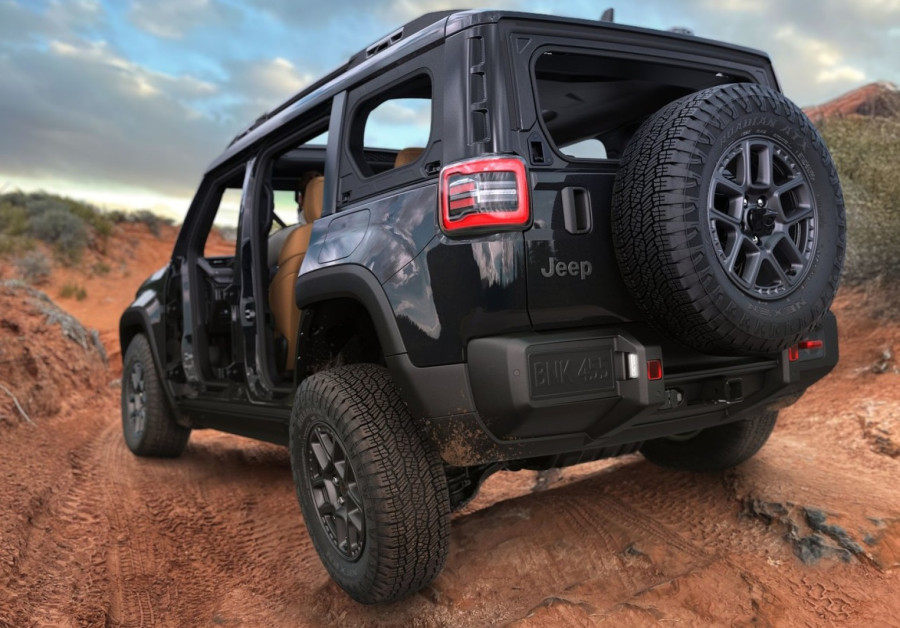 Predstavljen Jeep Recon: Električni SUV sa 650 konja FOTO