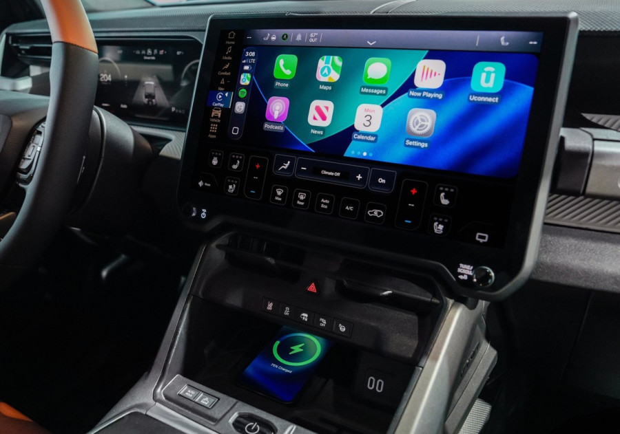 Predstavljen Jeep Recon: Električni SUV sa 650 konja FOTO