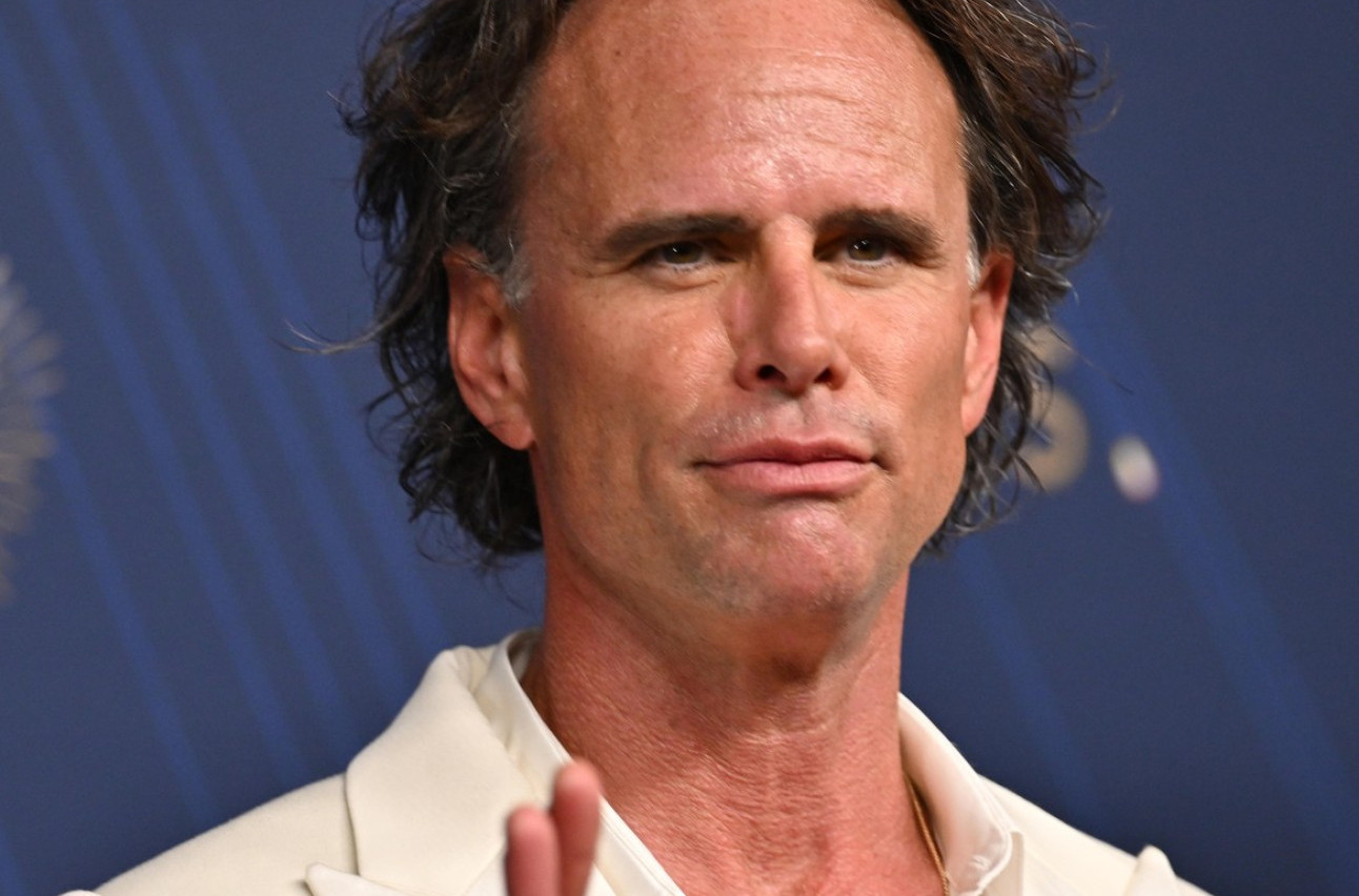 Zvezda "Belog lotosa" se slikala potpuno gola: Posetio Beograd, pa odlučio da ... FOTO